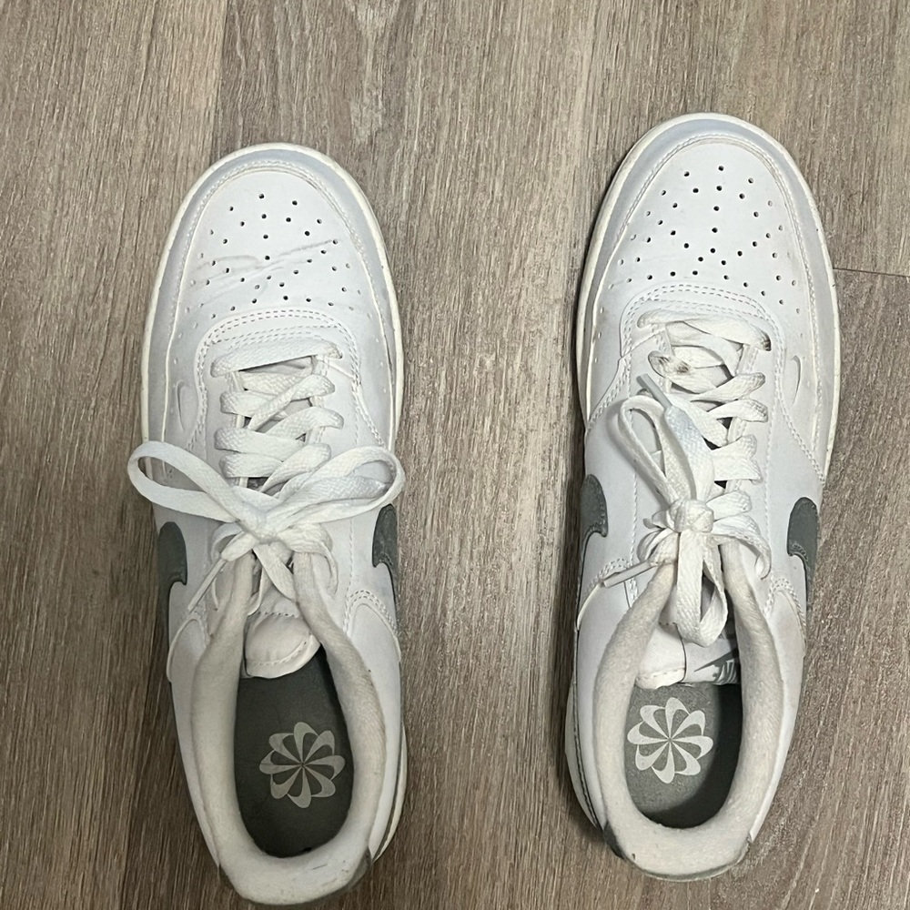 Nike White and Green Women's Sneakers